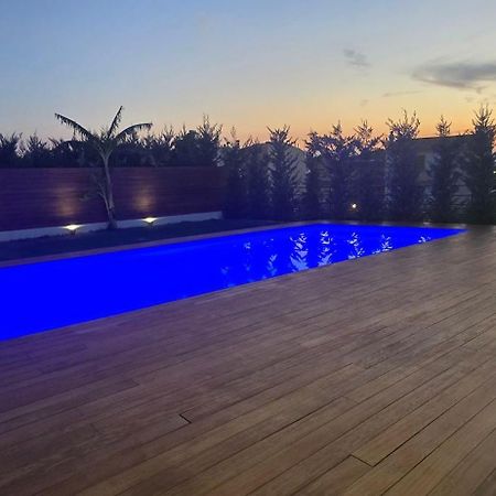 Sea La Vie Luxury Villa 2 - Private Swimming Pool With Jakuzzi Inside Vári Exteriér fotografie